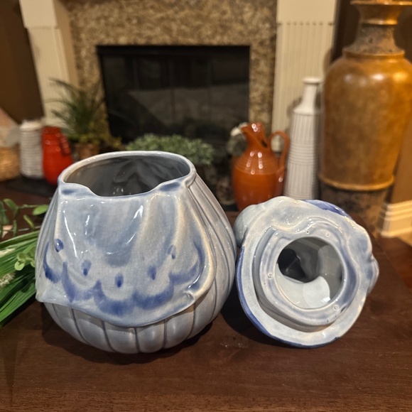 Vintage Red Wing Dutch Girl Blue Katrina 1940s Cookie Jar Hand Painted - Picture 6 of 11